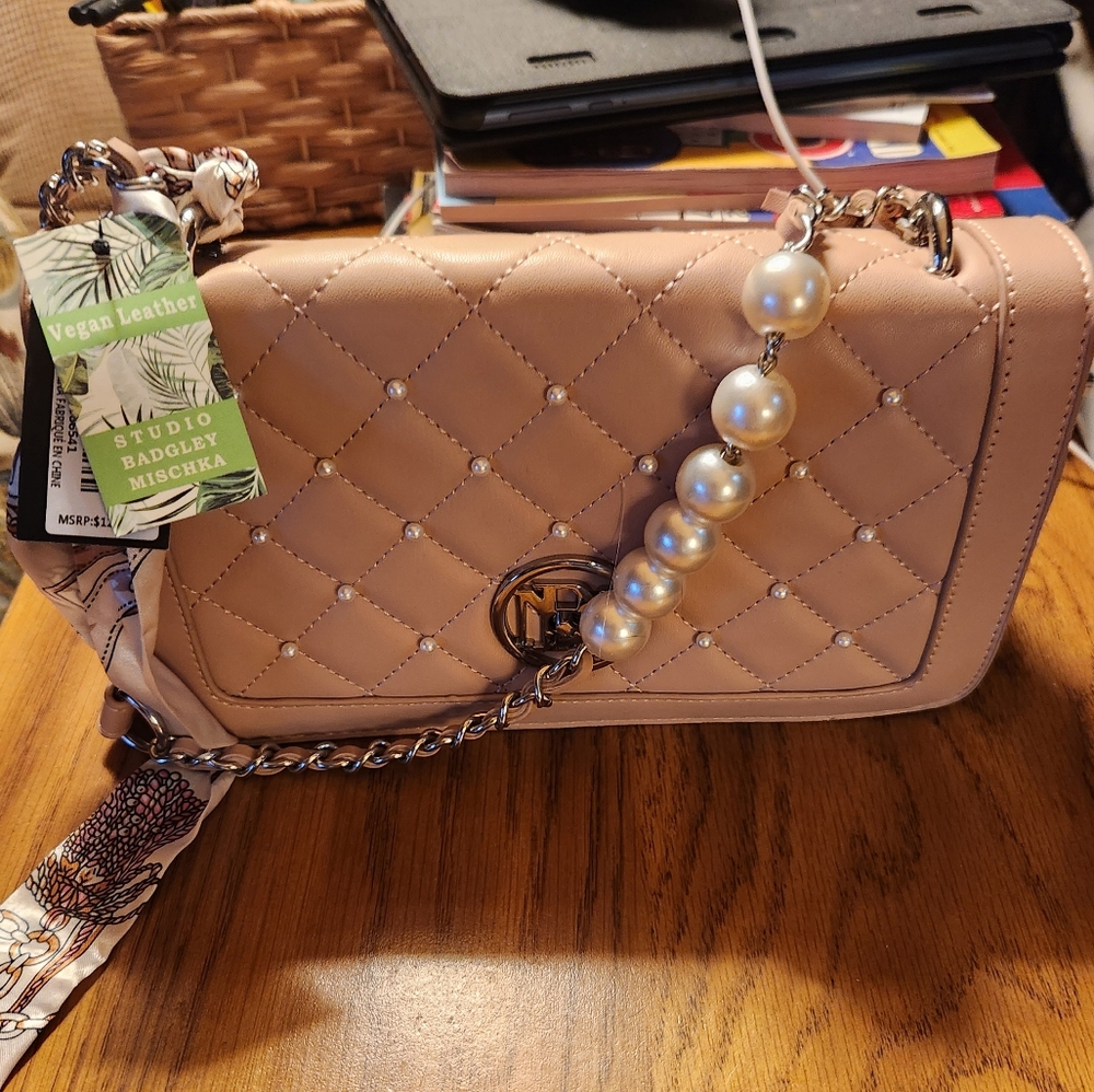 Badgley Mischka Cream/Pink Quilted Crossbody Bag with Pearl Chain
